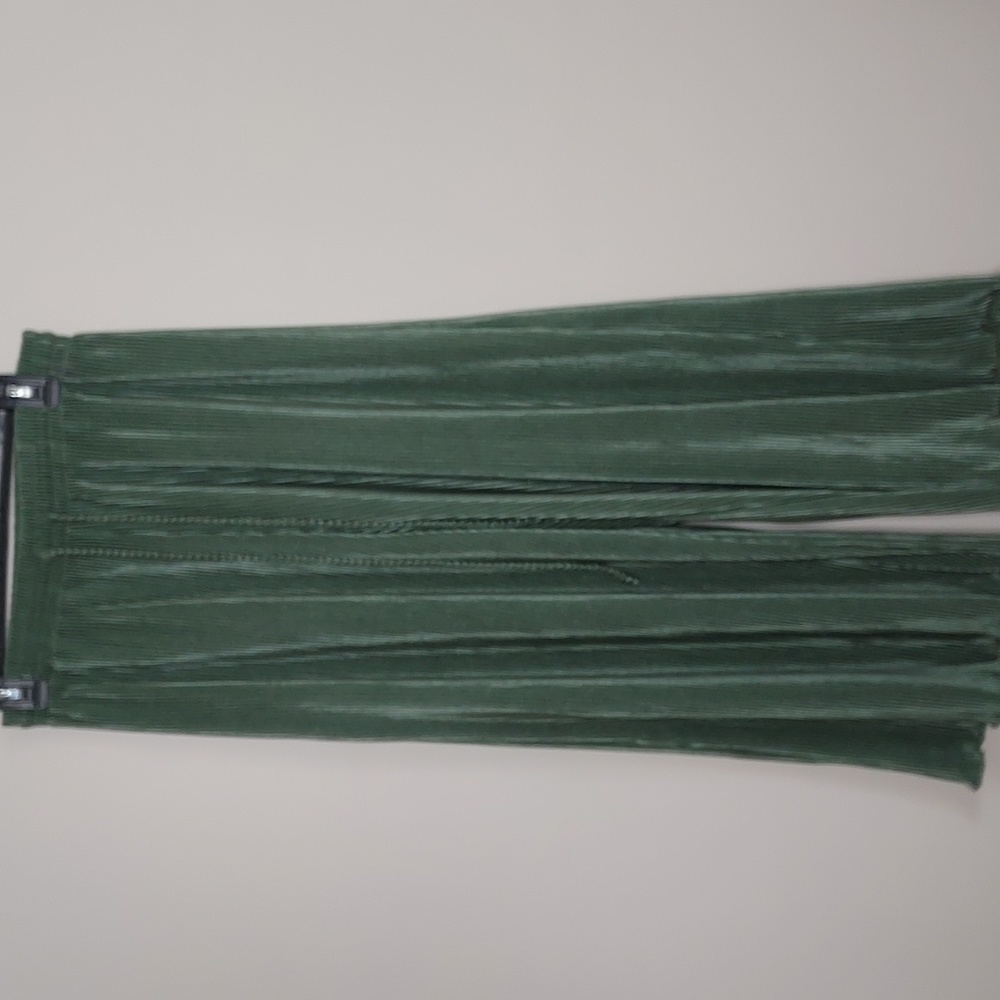 Green palazzo pant in large
